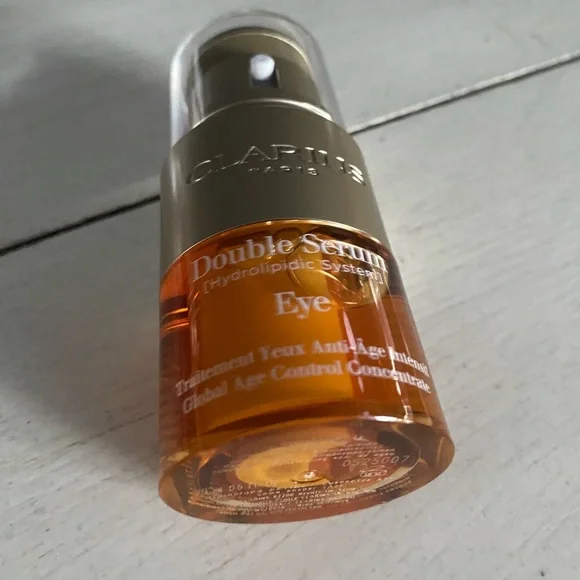 Clarins Double Serum Eye - Gold and Orange - Picture 3 of 4